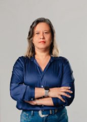 LÉIA DOURADO