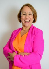 NEINHA BASTOS