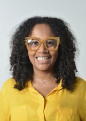 PROFESSORA LARISSA