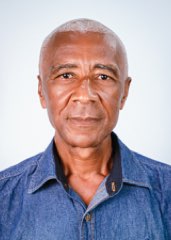 CÉSAR MENEZES