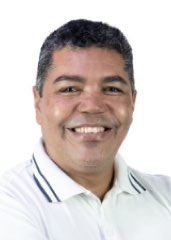 LAZARO AXE MOI